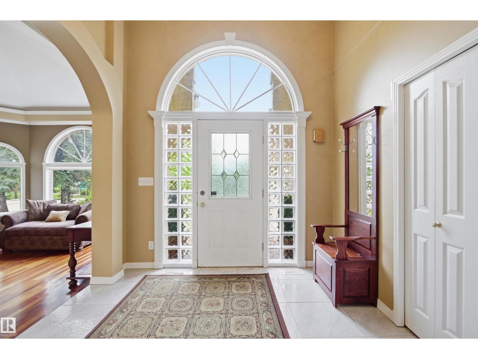 521 ESTATE DR — photo 4