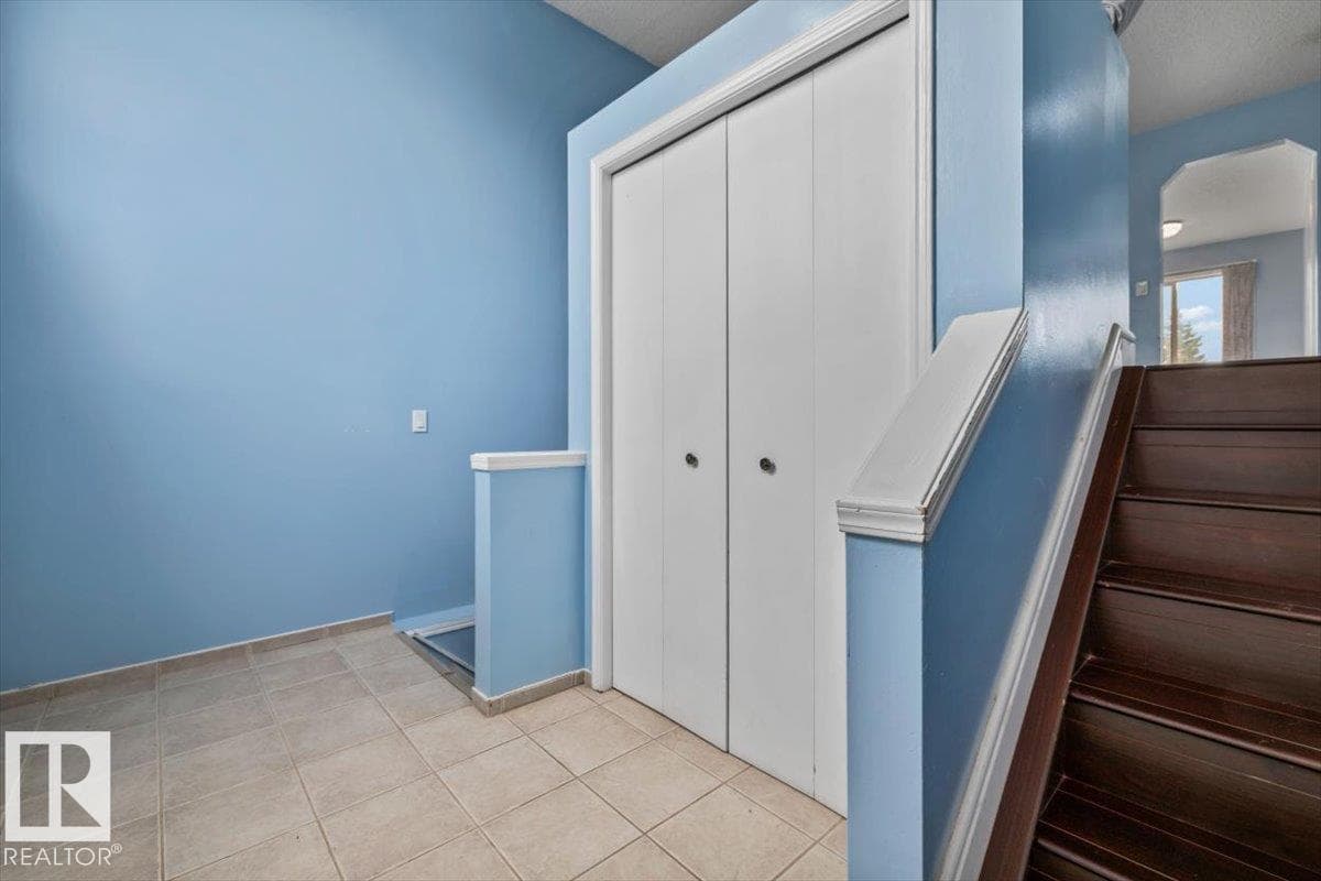 8103 154 AV NW — photo 4