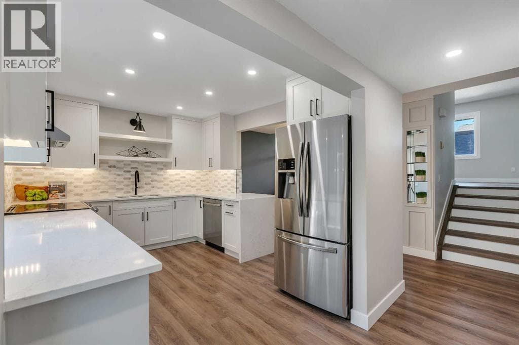 370 Brae Glen Crescent SW — photo 2