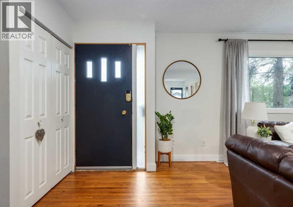 182 Fyffe Road SE — photo 2