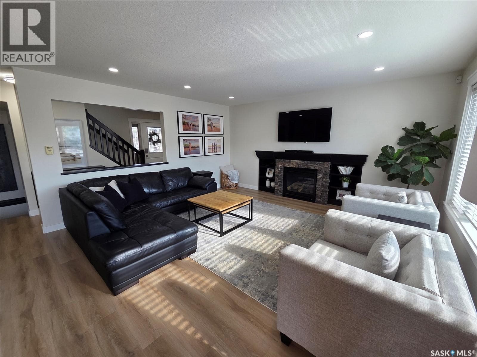 4606 Shumiatcher CRESCENT — photo 5
