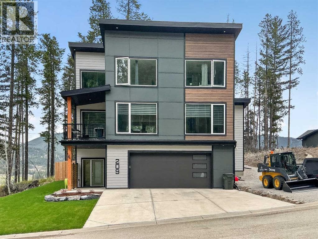 209 Southmore Place