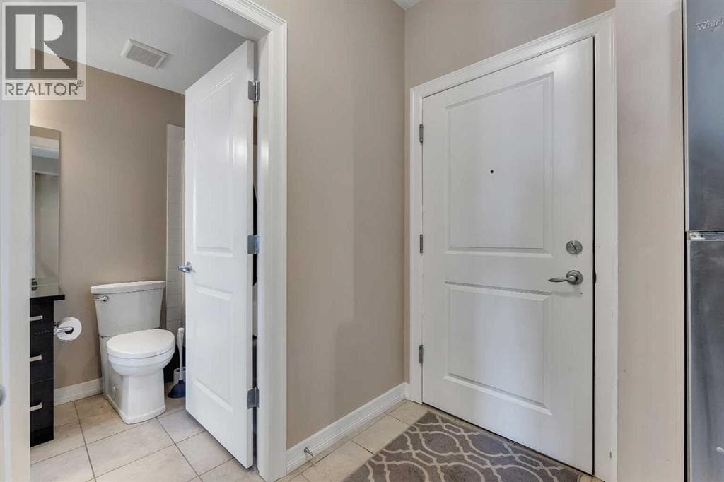 312, 117 Copperpond Common — photo 5