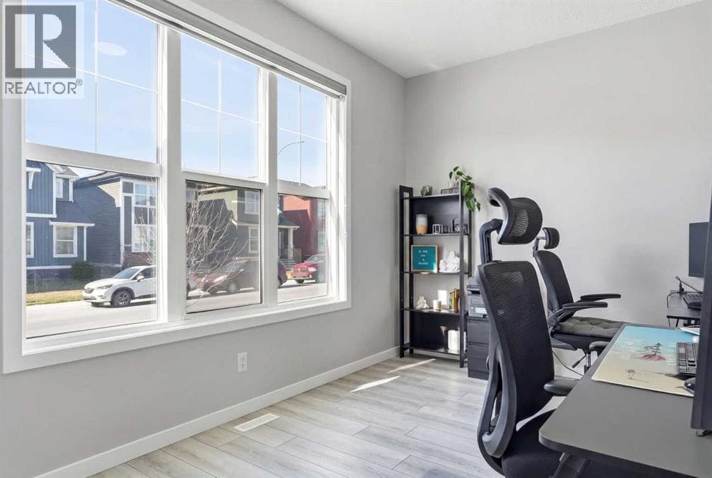 44 Amblefield Avenue NW photo 3
