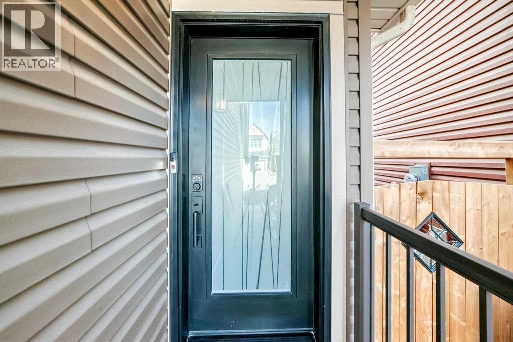 357 Nolanhurst Crescent NW — photo 2