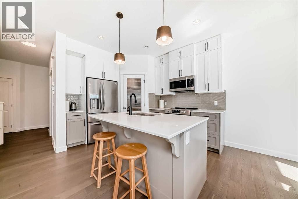 357 Nolanhurst Crescent NW — photo 3