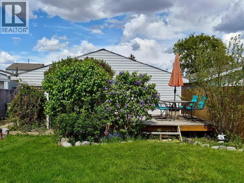 84 Abingdon Crescent NE — photo 3