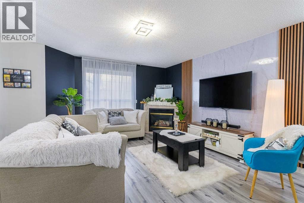 13 Mt Aberdeen Manor SE — photo 3