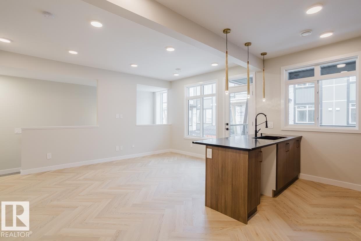 #11 16231 19 AV SW — photo 5