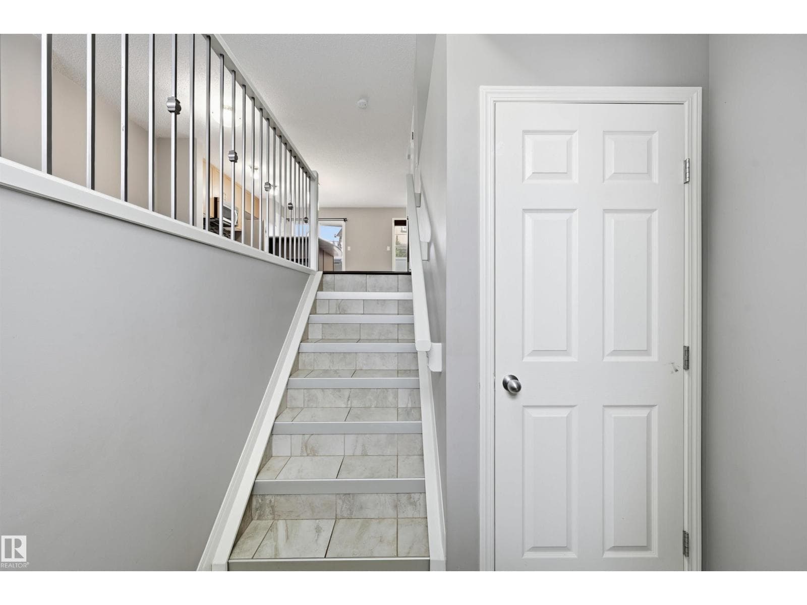 4033 ORCHARDS DR SW — photo 3