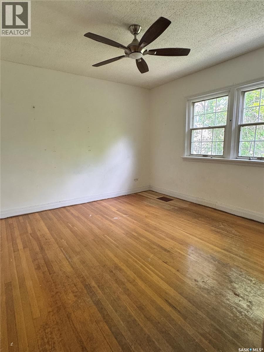 712 Broadway AVENUE — photo 4