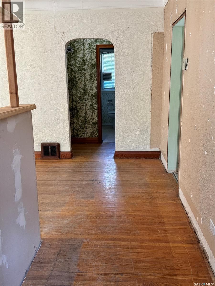 712 Broadway AVENUE — photo 2