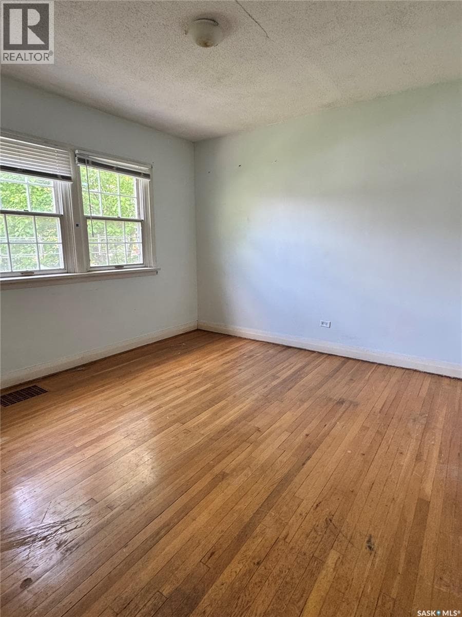 712 Broadway AVENUE — photo 5