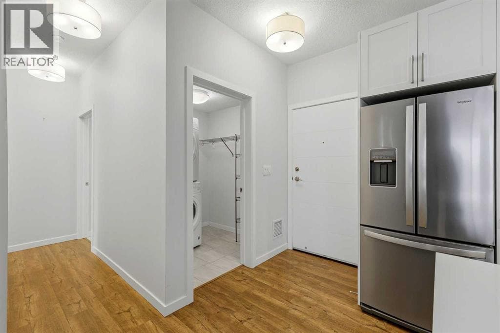 212, 122 Mahogany Centre SE — photo 3