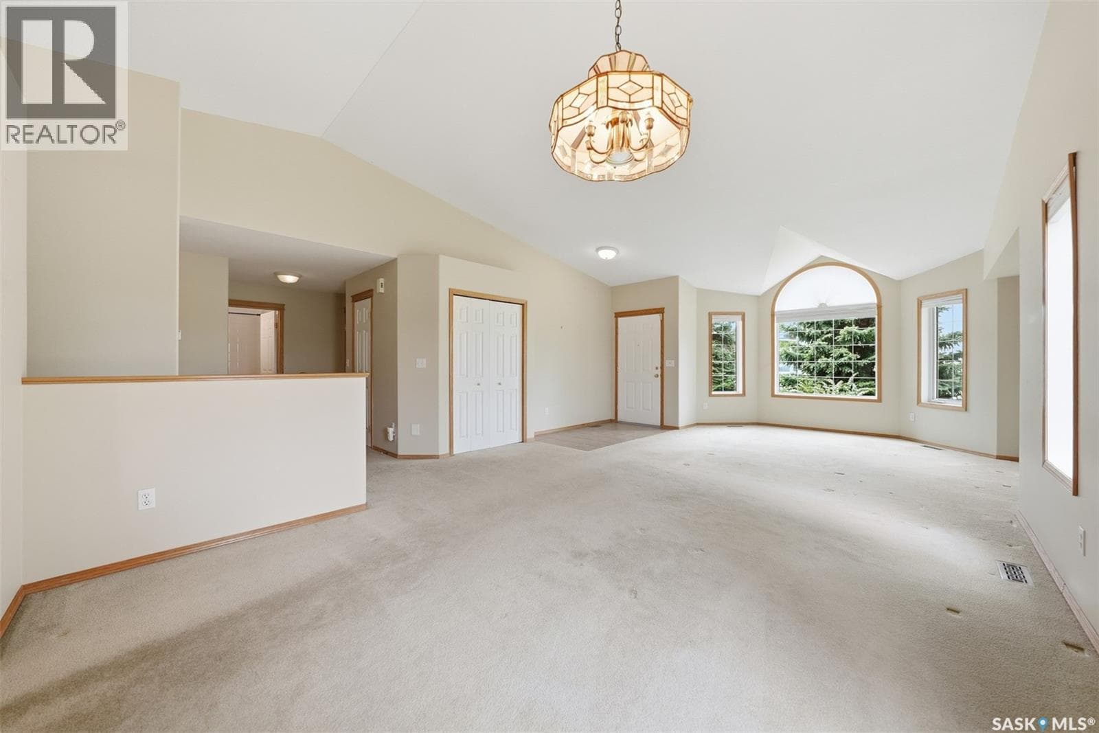 5 927 Heritage VIEW — photo 5