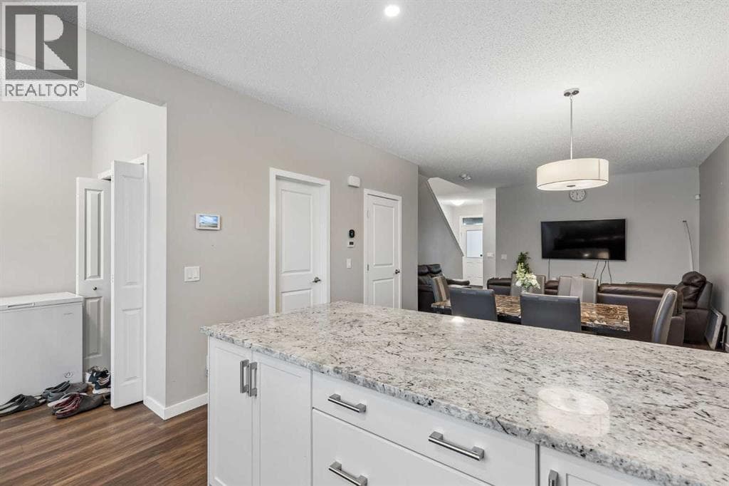 291 Magnolia Square SE — photo 4