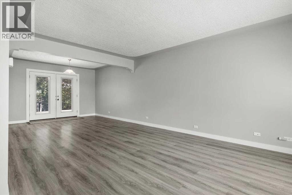 1615 22A Street NW — photo 2