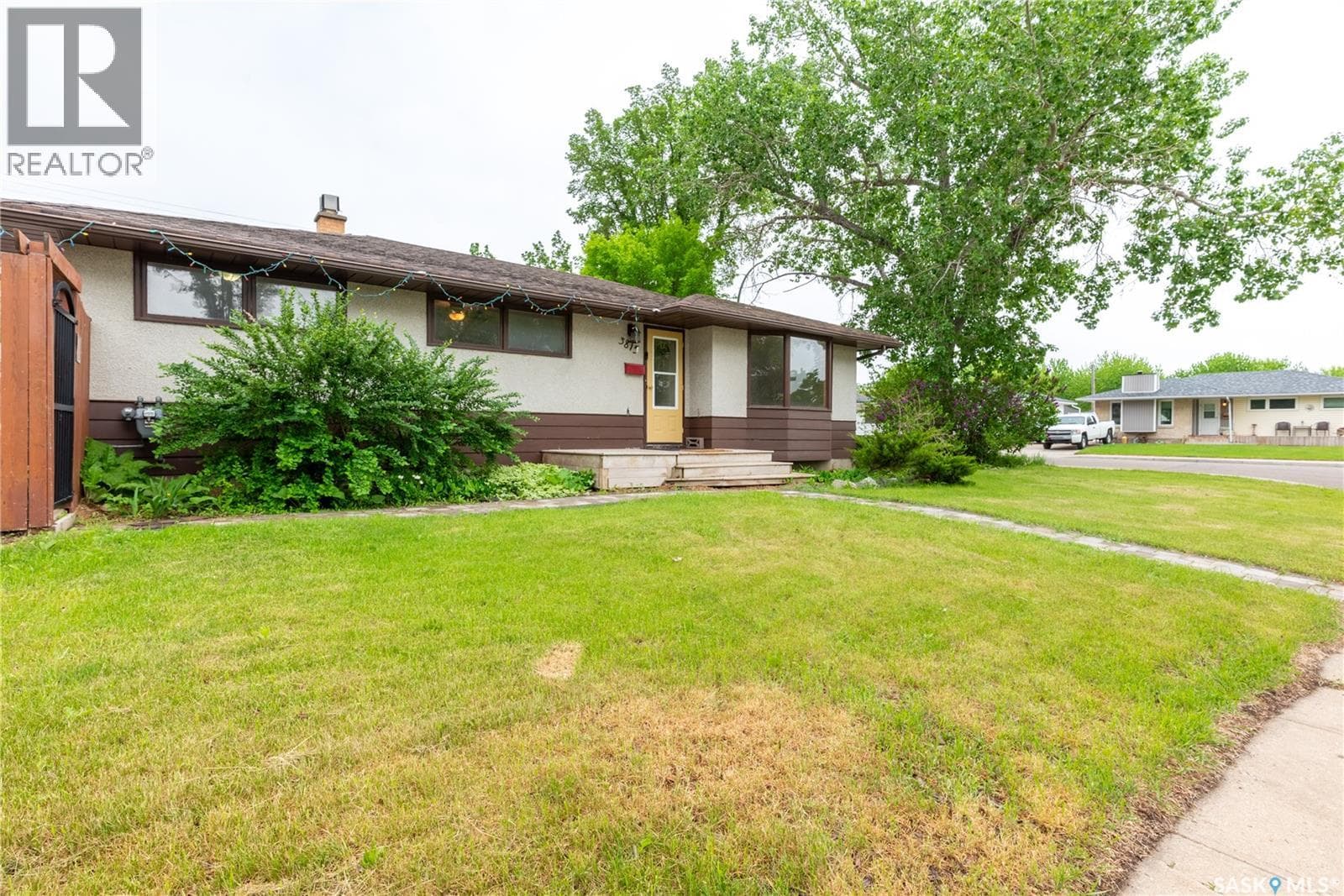 3815 Van horne AVENUE — photo 3