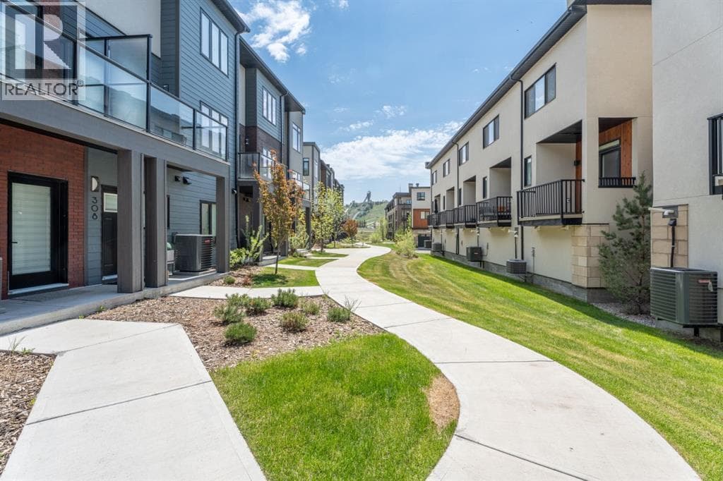 408 Greenbriar Common NW — photo 4