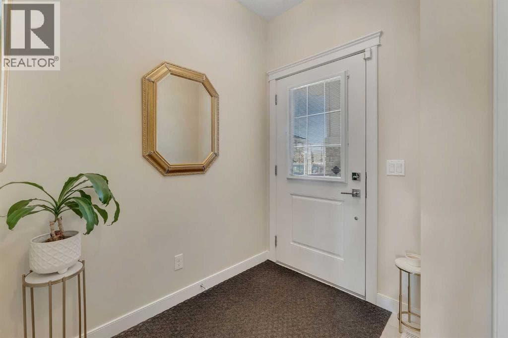 133 Redstone Common NE — photo 4