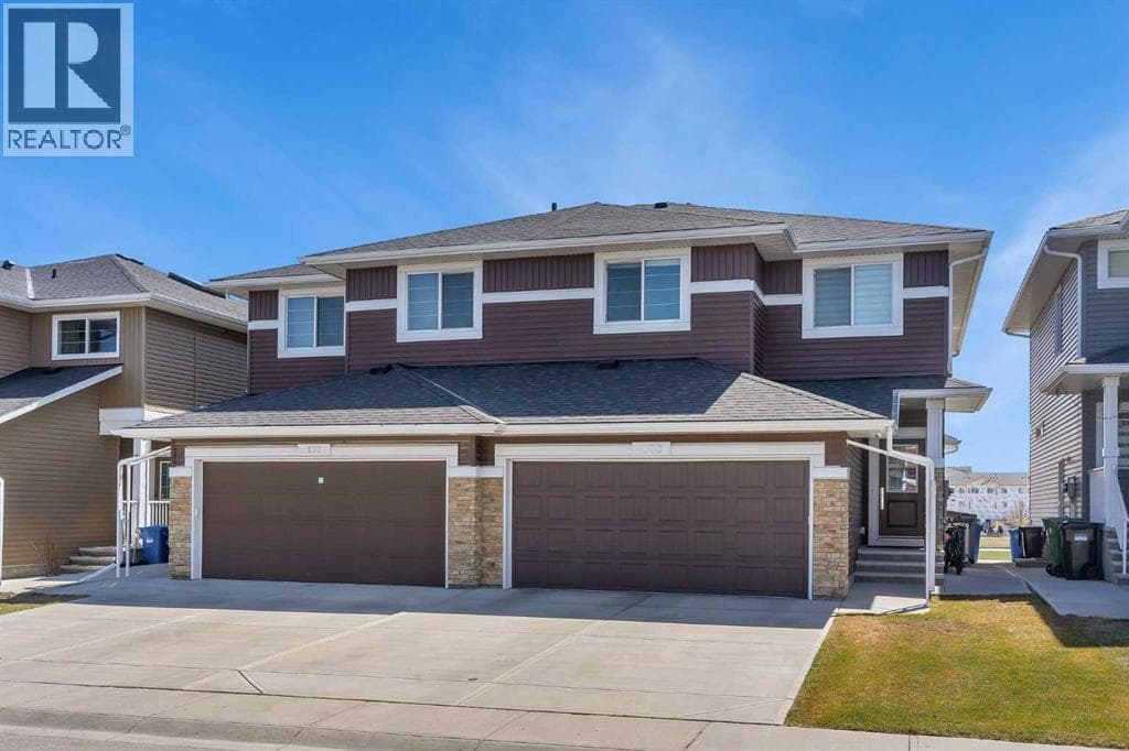 133 Redstone Common NE — photo 2