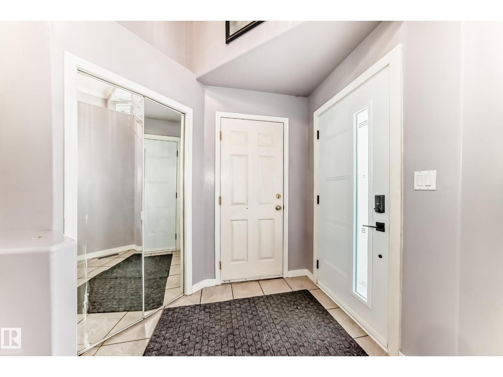 8317 160A AV NW — photo 4