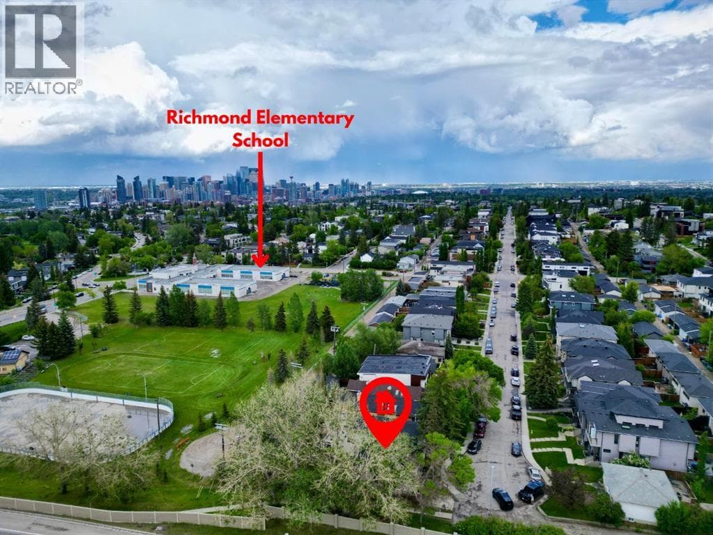 2452 28 Avenue SW — photo 4
