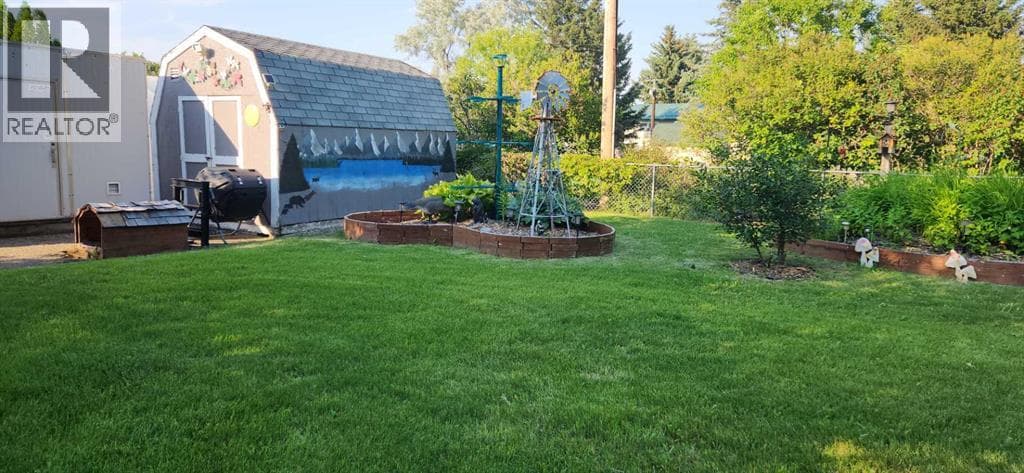 512 11 Street — photo 2