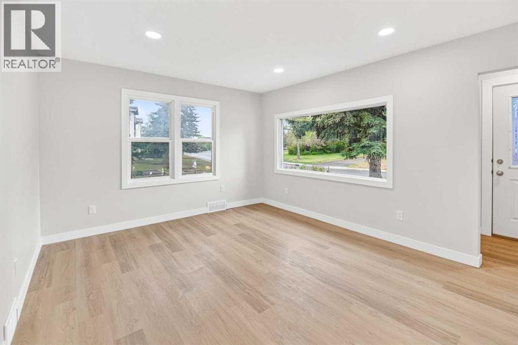 5504 58A Street — photo 4