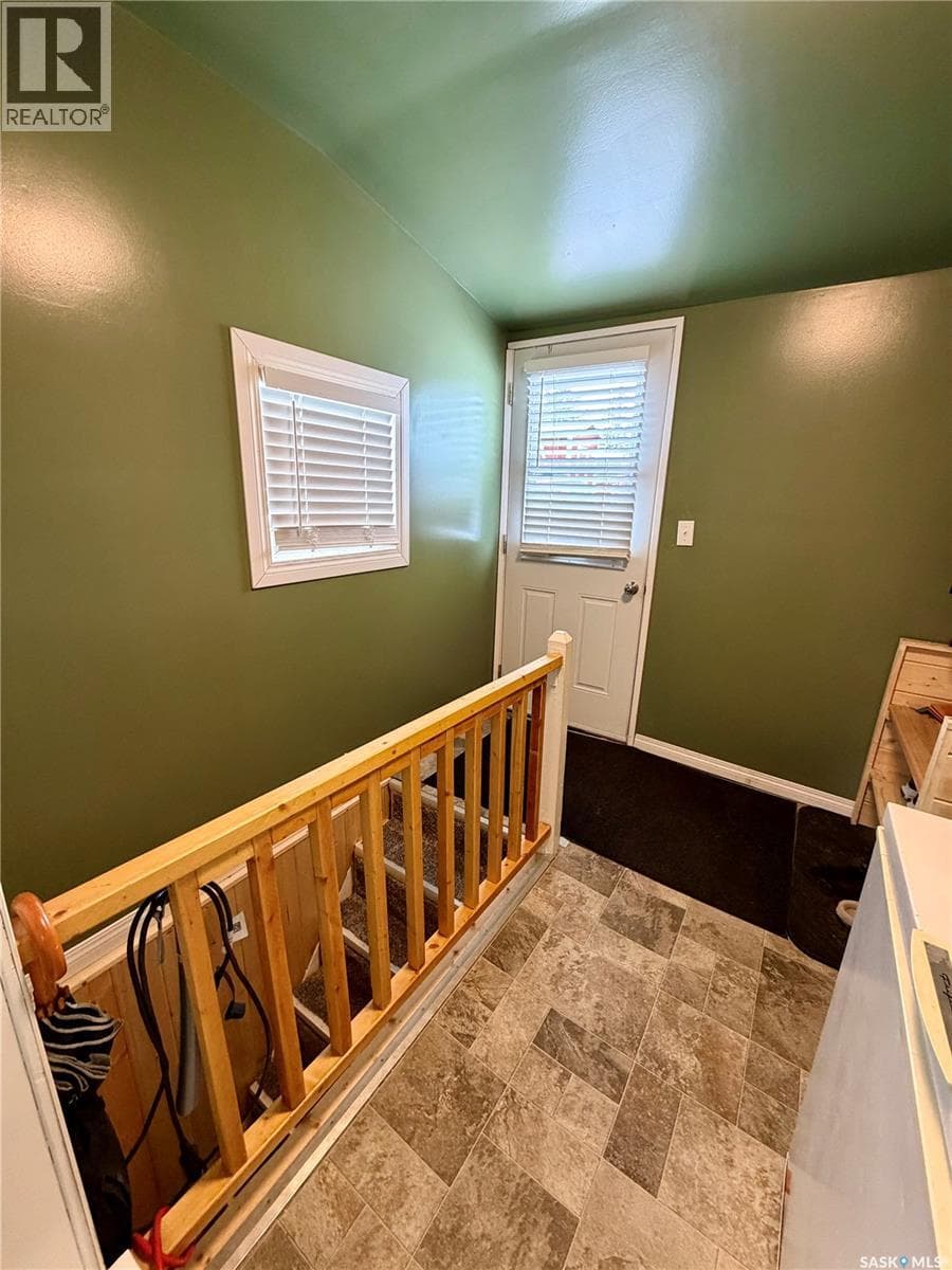 511 Albert STREET — photo 5
