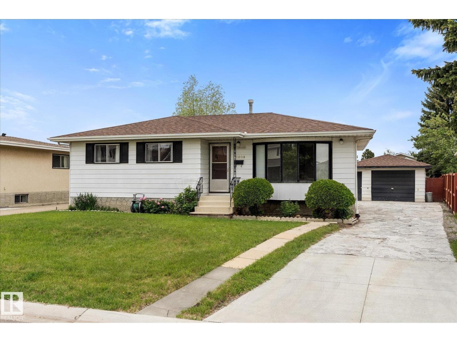 11008 162A AV NW