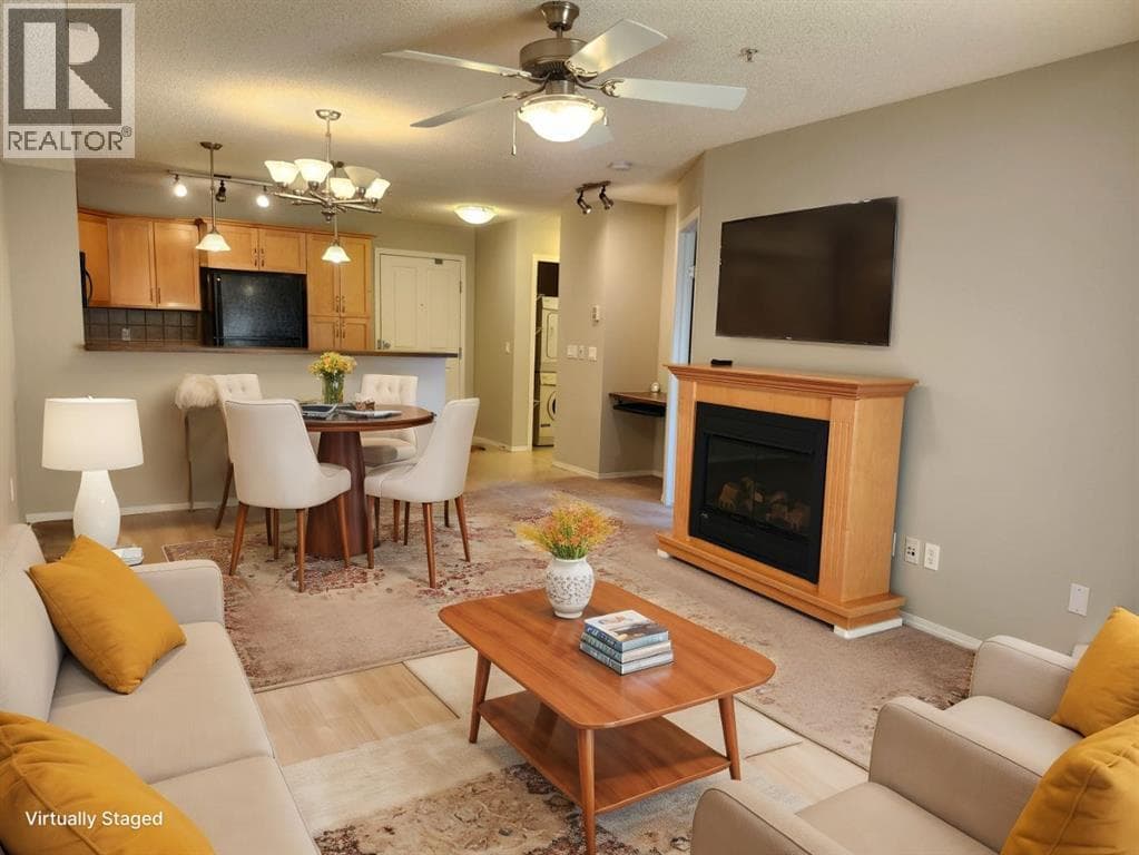 201, 390 MARINA Drive — photo 2