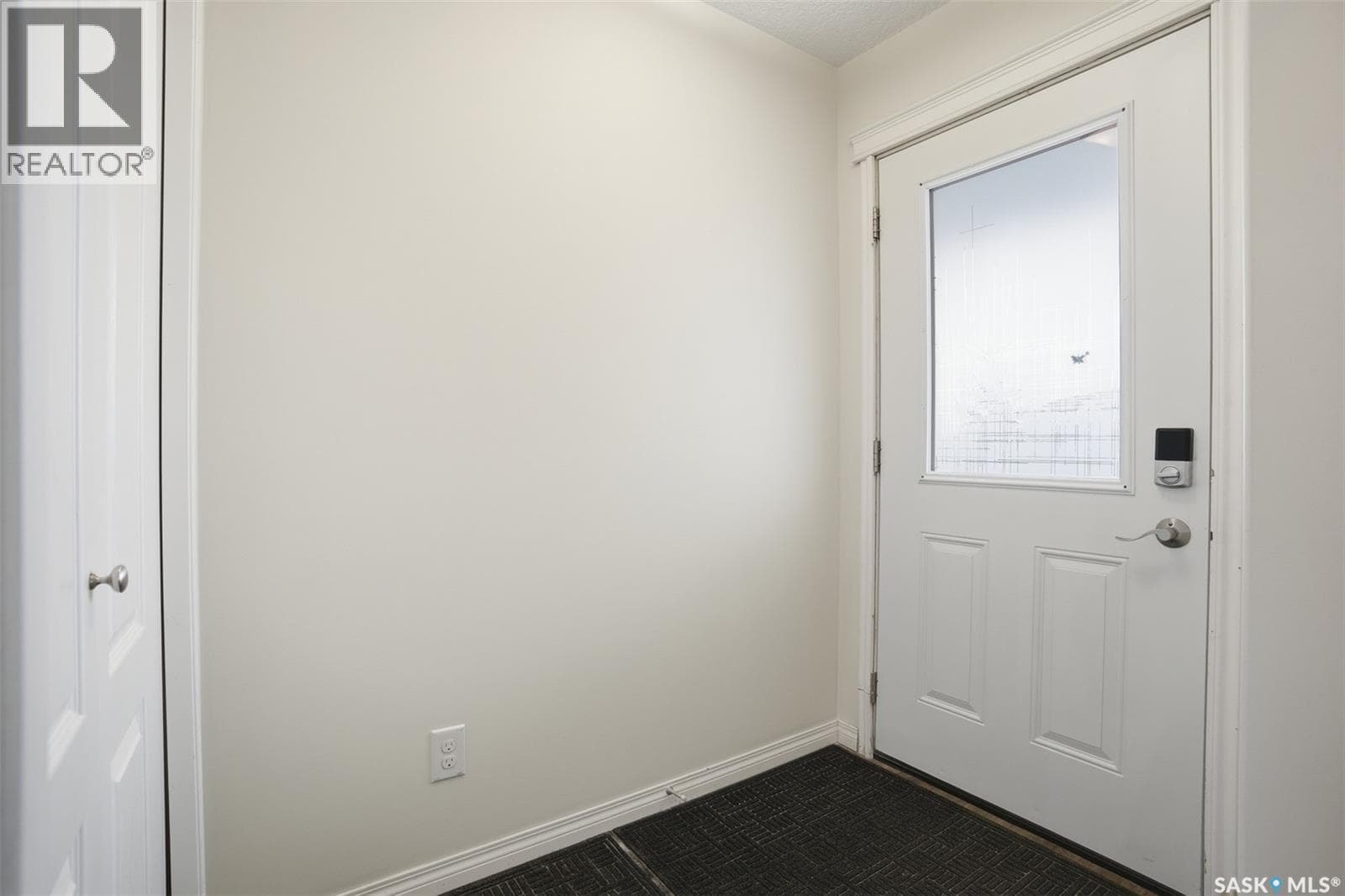 305 103 Klassen CRESCENT — photo 5
