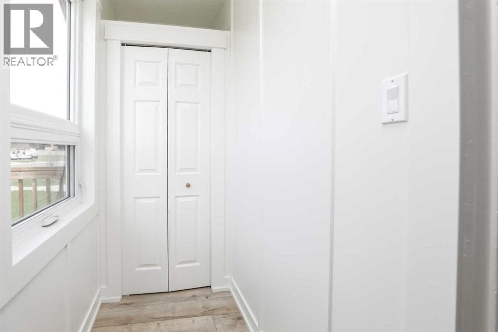 169 Heritage Road S — photo 4