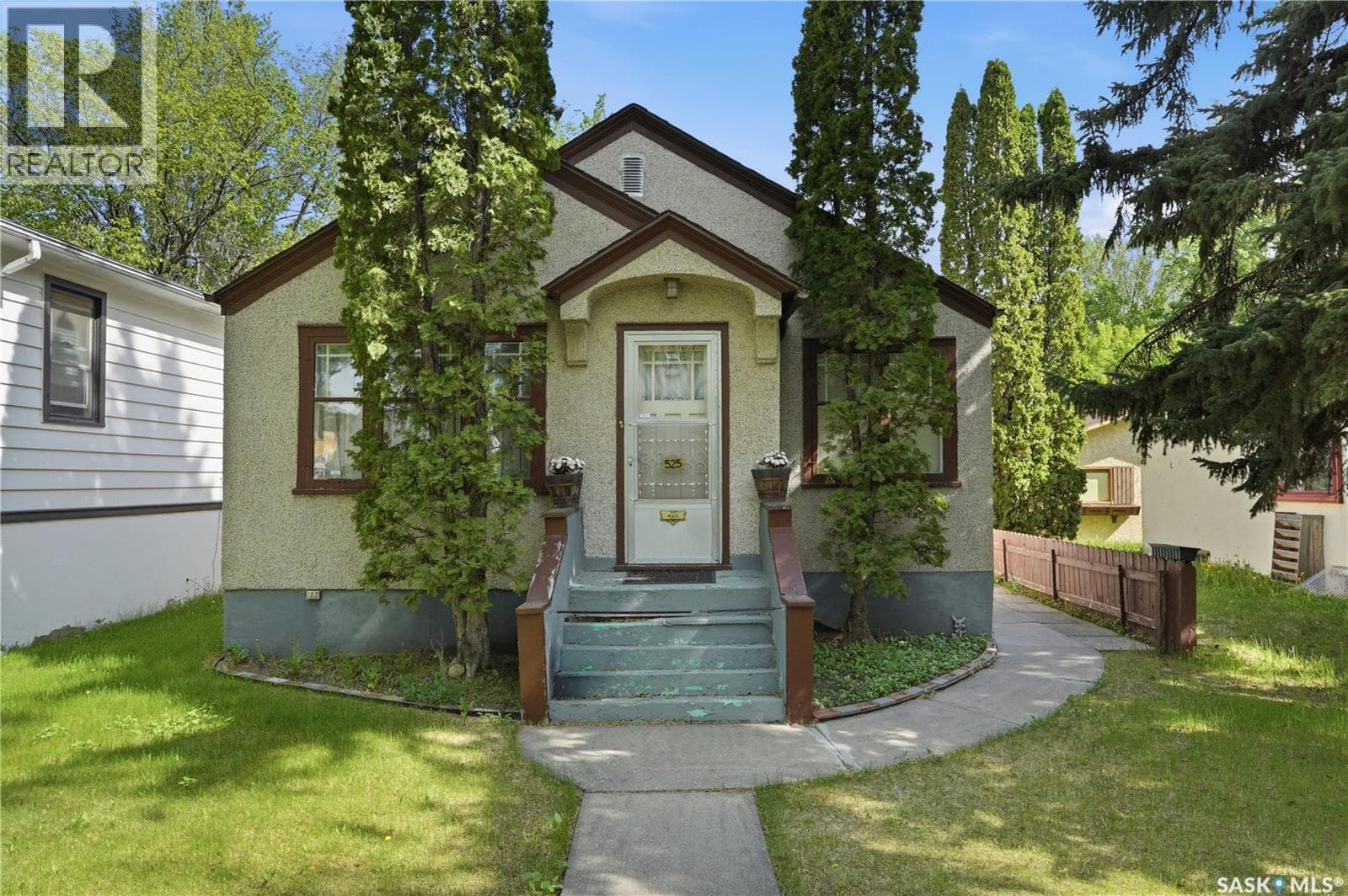 525 5th STREET E