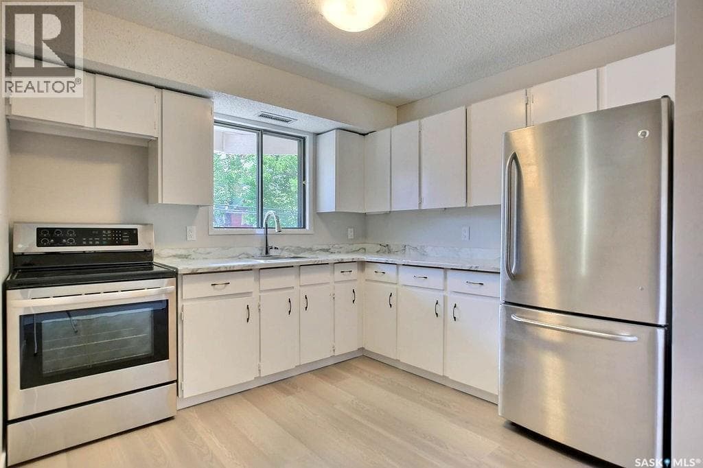 118 2315 McIntyre STREET — photo 3