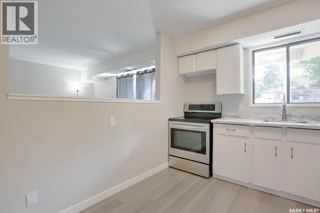 118 2315 McIntyre STREET — photo 5