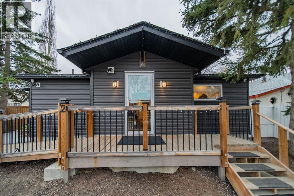 2 Elk Avenue — photo 2