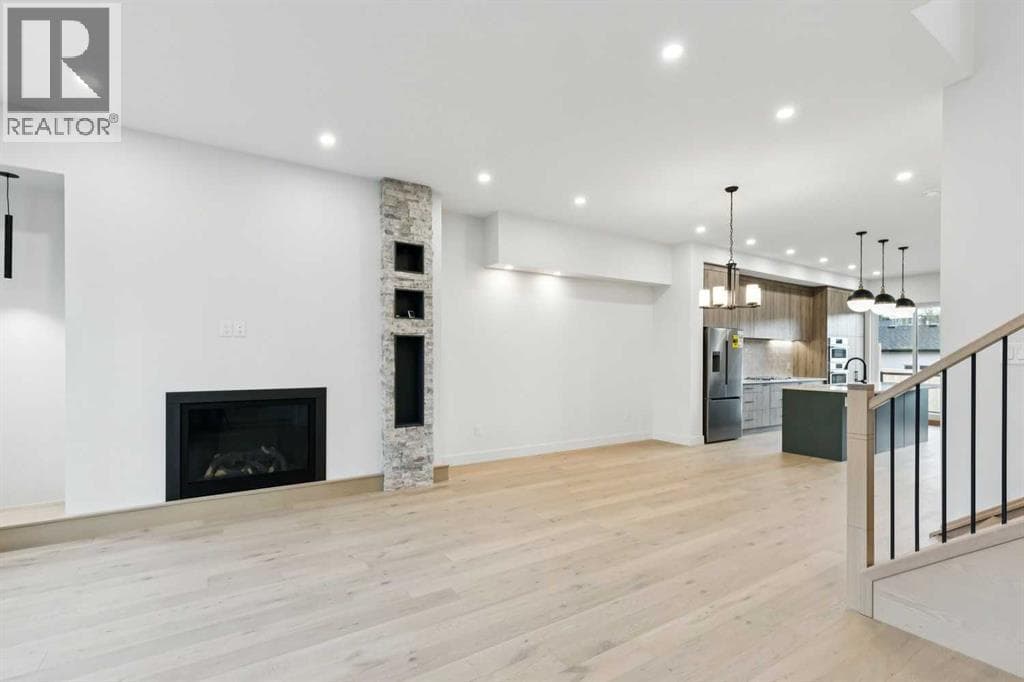 2622 30 Street SW — photo 5