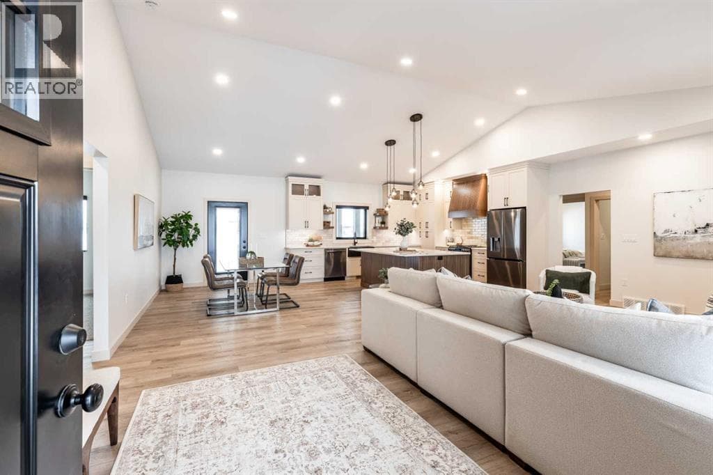308 Yuma Court — photo 3