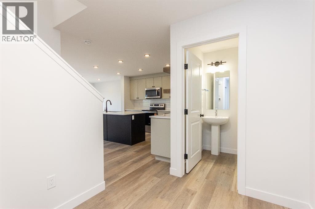 57 Lincoln Street — photo 2