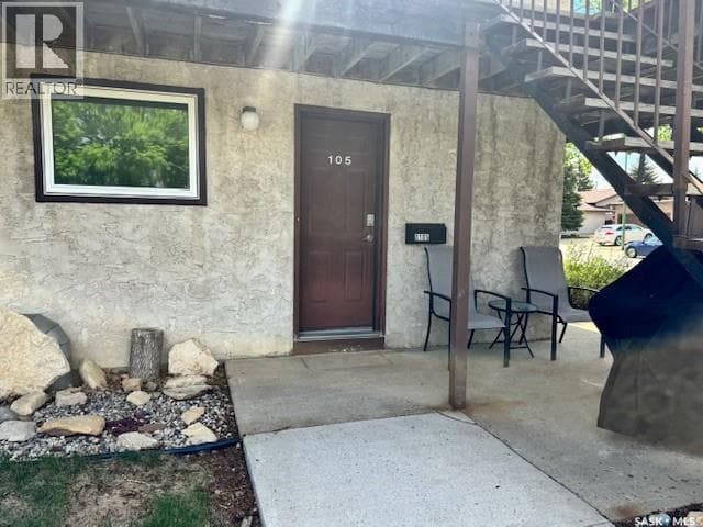105 2921 Harding STREET — photo 2