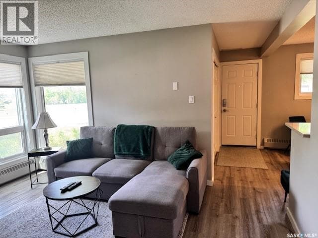 105 2921 Harding STREET — photo 3