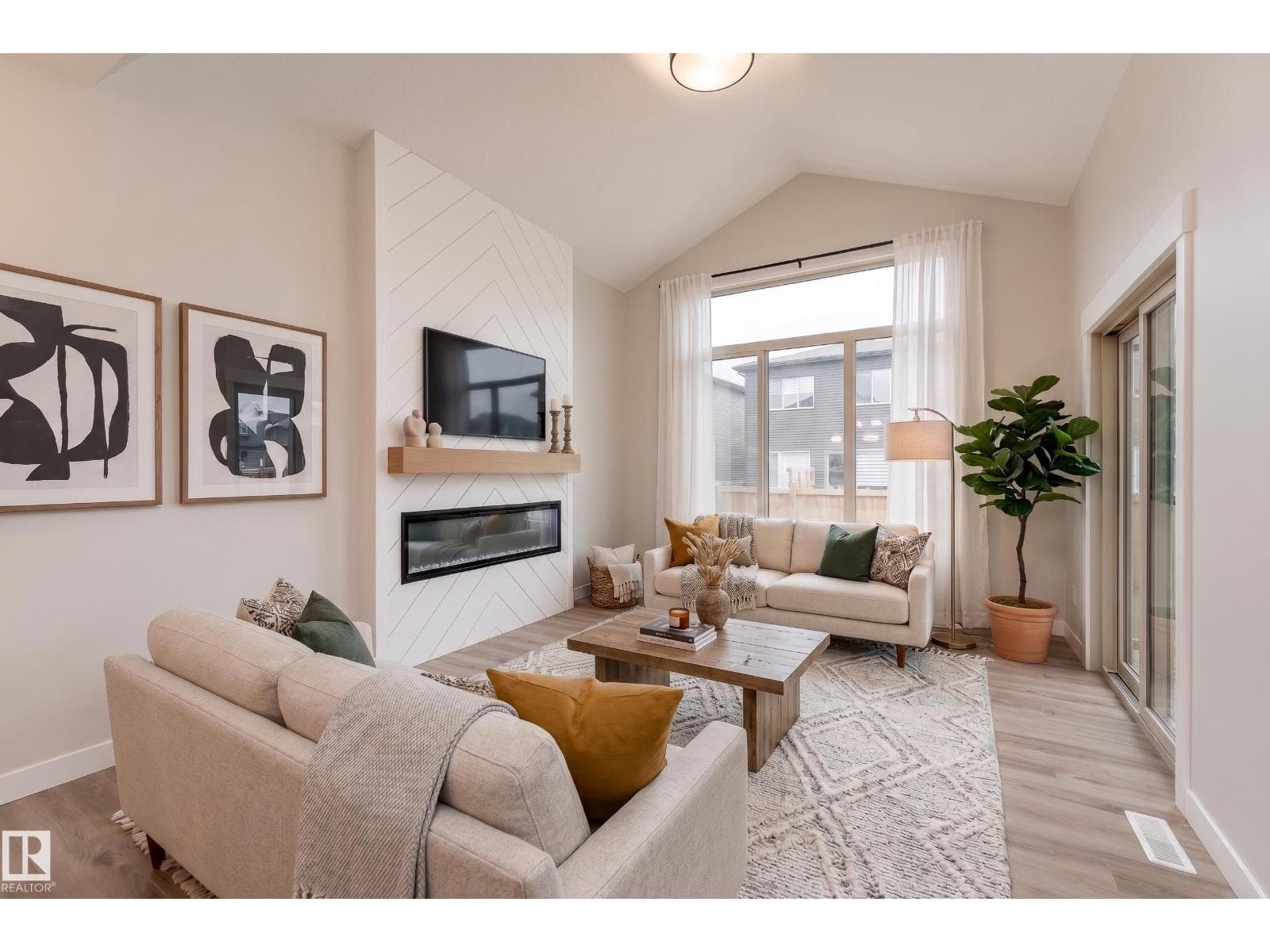 115 GARNEAU GA — photo 2