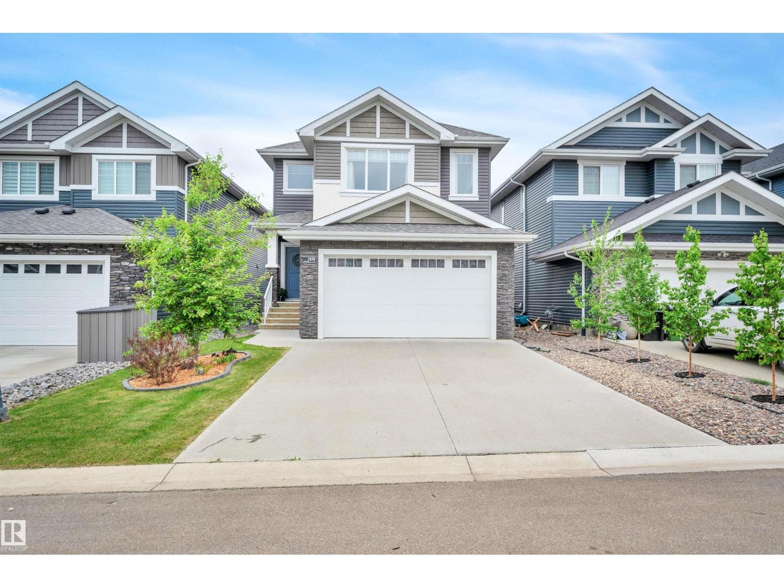 3898 ROBINS CR NW — photo 4