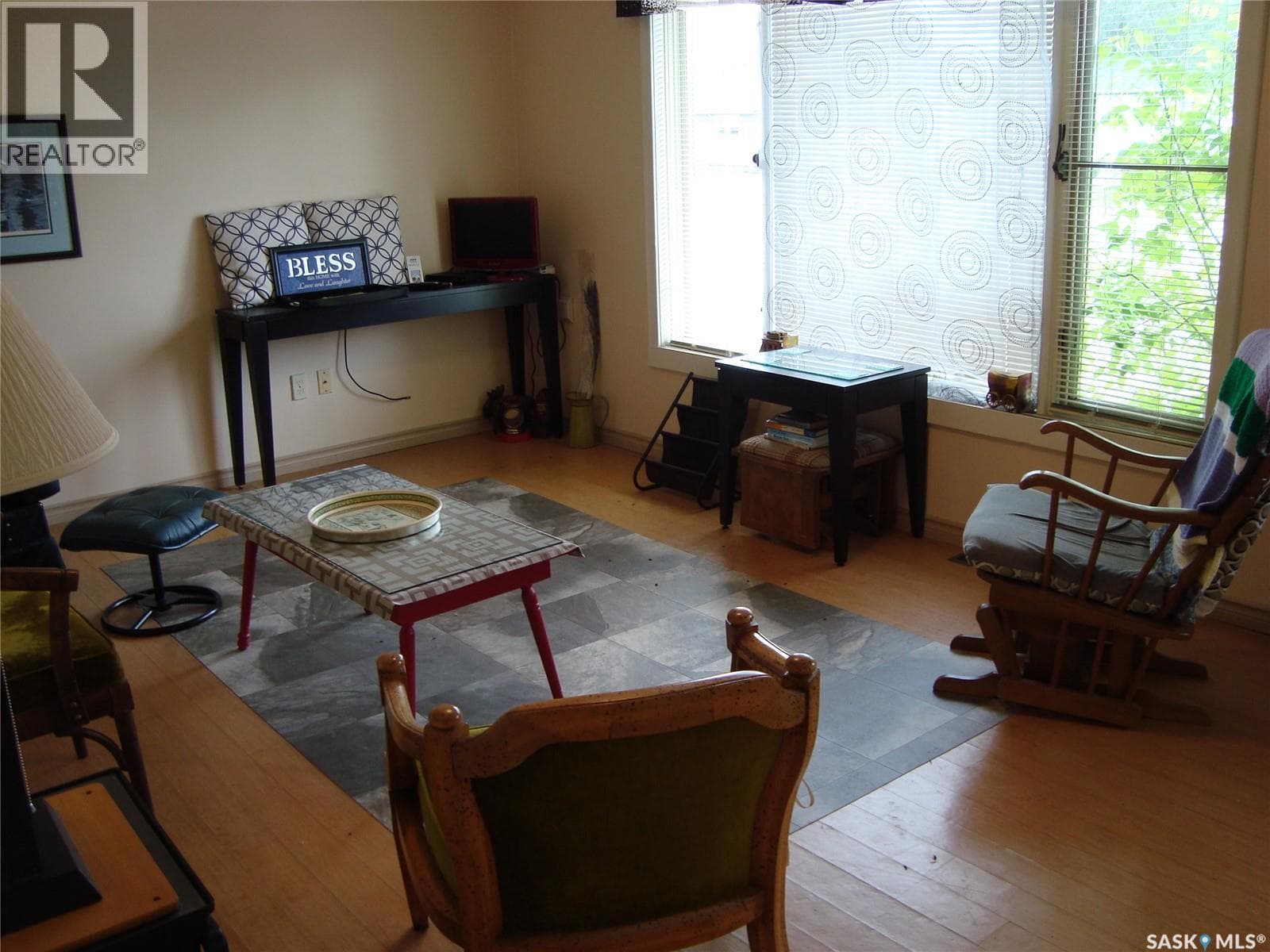 260 6th AVENUE E — photo 4