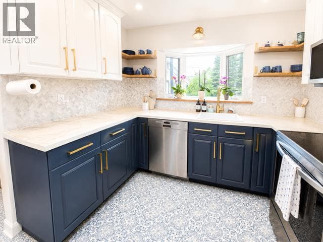111 WILLOW Drive — photo 4