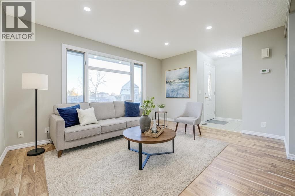 171 Erin Woods Drive SE — photo 2