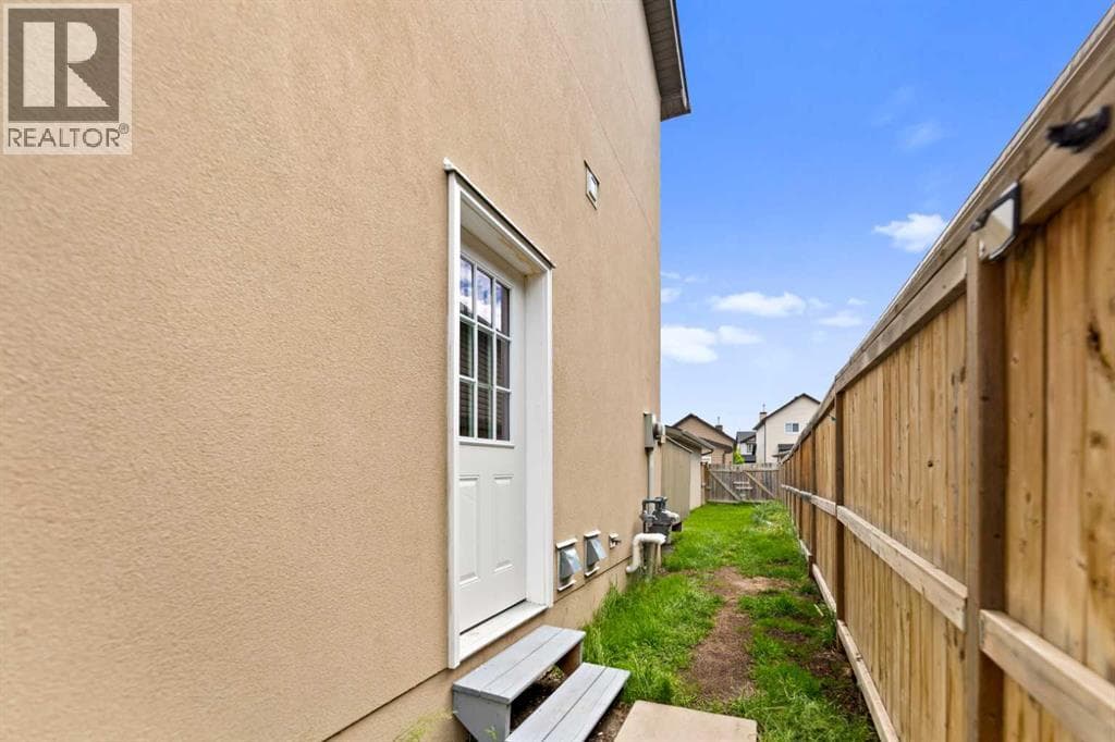 11 Saddlebrook Gardens NE — photo 4