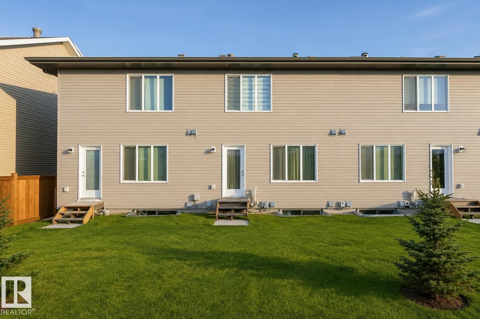1537 SANDSTONE BV — photo 2